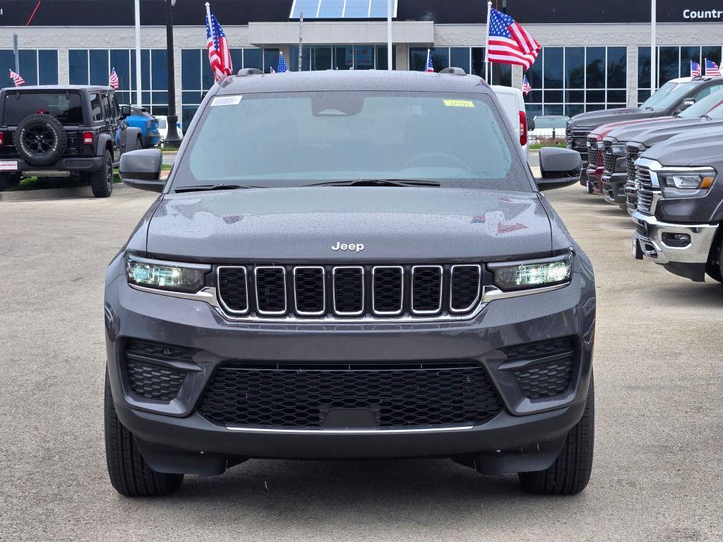 new 2025 Jeep Grand Cherokee car, priced at $37,664