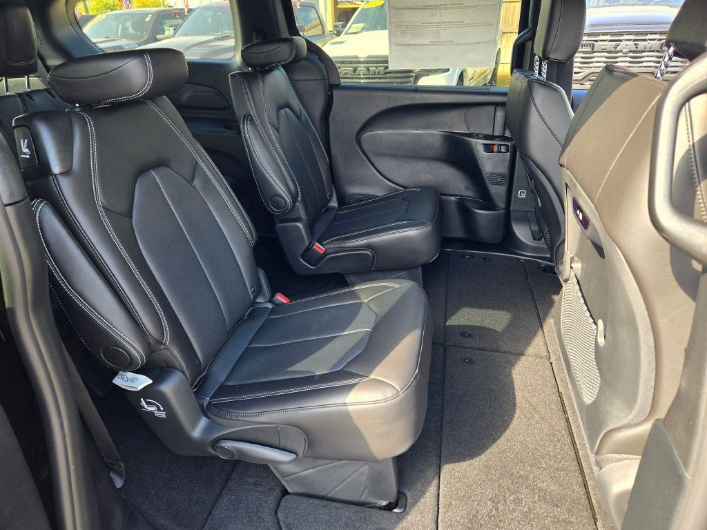 new 2026 Chrysler Pacifica car, priced at $44,804