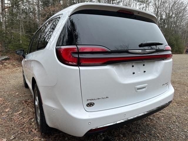 new 2024 Chrysler Pacifica car, priced at $53,309