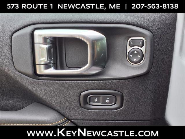 new 2025 Jeep Wrangler car, priced at $52,020