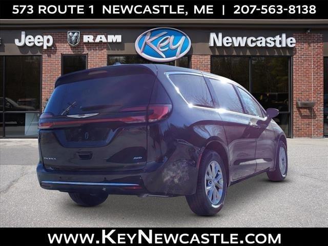 new 2025 Chrysler Pacifica car, priced at $47,452