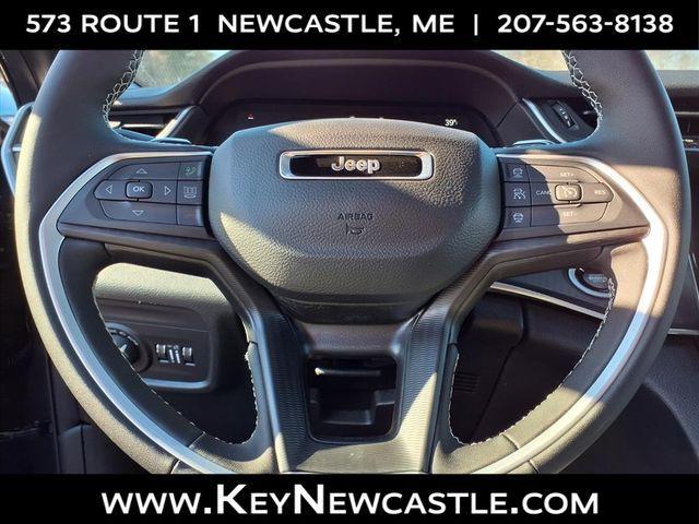 new 2025 Jeep Grand Cherokee car, priced at $42,125