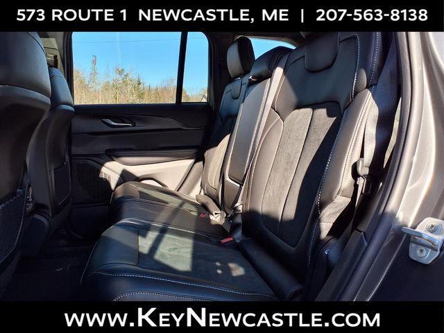 new 2025 Jeep Grand Cherokee car, priced at $42,125