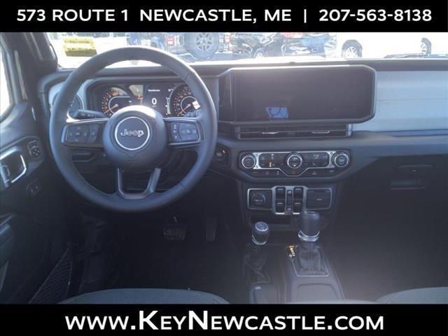 new 2025 Jeep Wrangler car, priced at $45,094