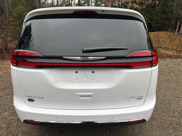 new 2024 Chrysler Pacifica car, priced at $50,868
