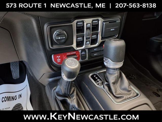 new 2025 Jeep Wrangler car, priced at $45,670