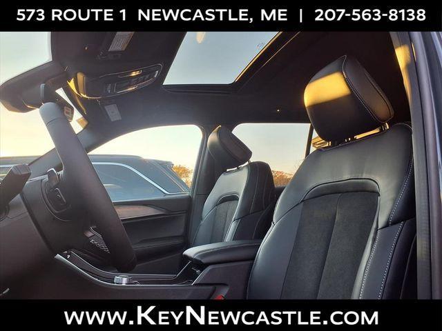 new 2025 Jeep Grand Cherokee car, priced at $42,125