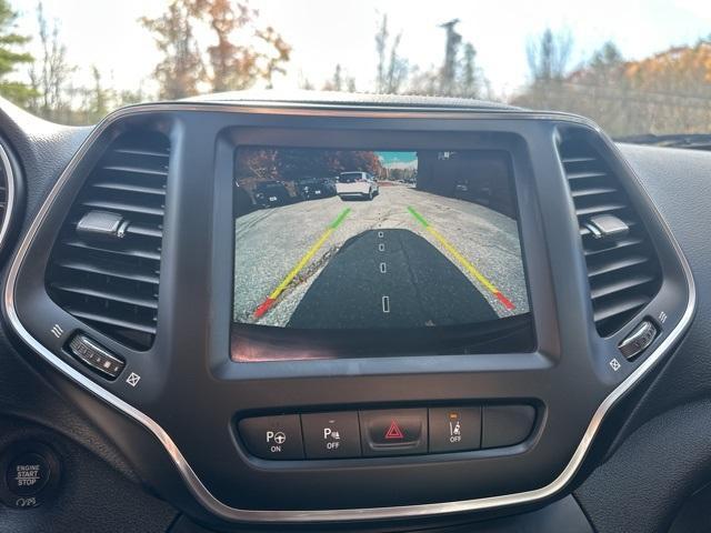 used 2023 Jeep Cherokee car, priced at $22,995