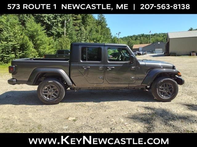 new 2024 Jeep Gladiator car, priced at $48,041