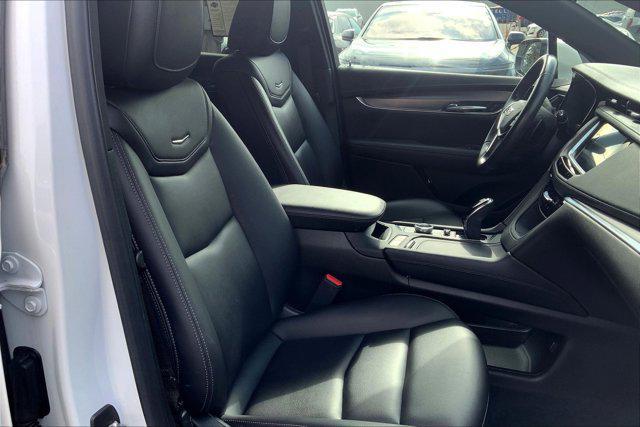 used 2022 Cadillac XT5 car, priced at $29,500