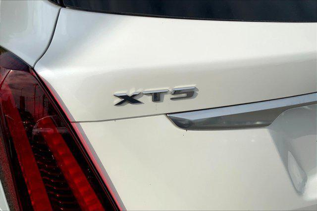 used 2022 Cadillac XT5 car, priced at $29,500
