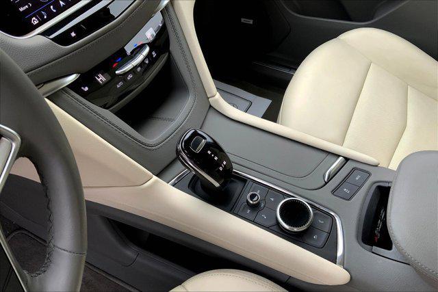used 2024 Cadillac XT5 car, priced at $41,900