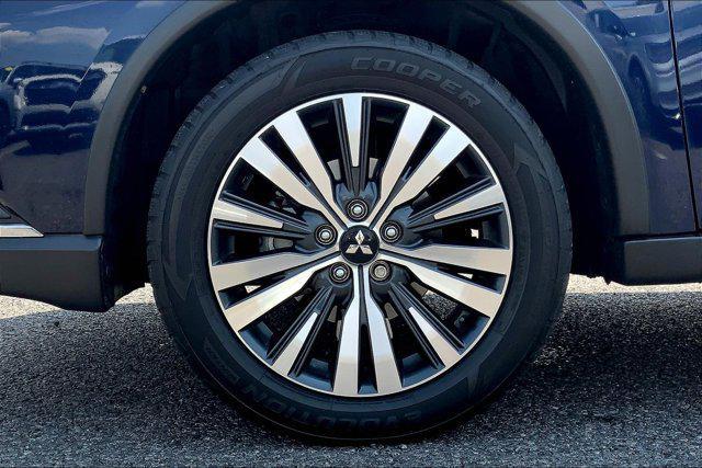 used 2020 Mitsubishi Outlander car, priced at $13,900