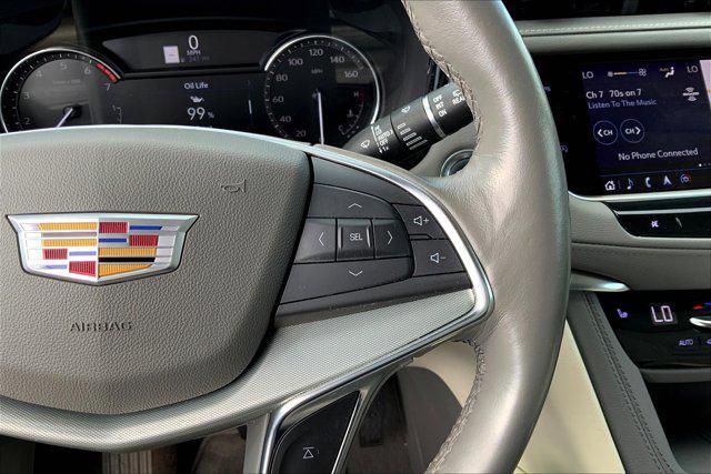 used 2022 Cadillac XT5 car, priced at $31,500