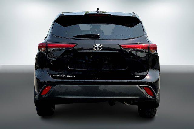 used 2020 Toyota Highlander car, priced at $25,500