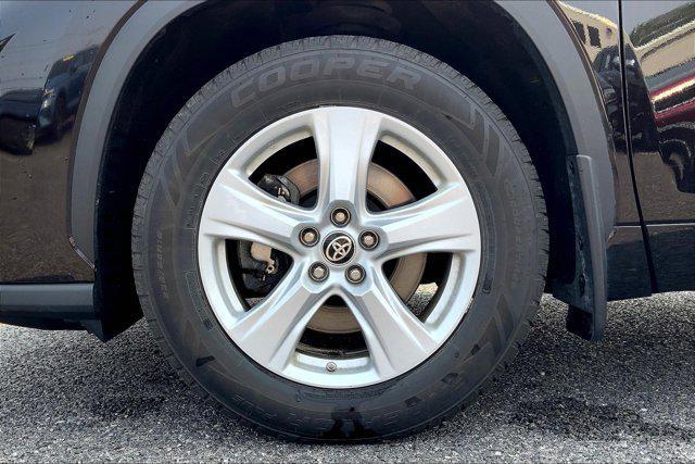used 2020 Toyota Highlander car, priced at $25,500