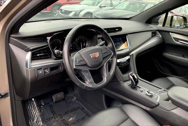 used 2022 Cadillac XT5 car, priced at $30,500