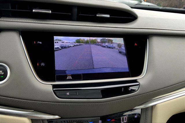 used 2022 Cadillac XT5 car, priced at $31,500