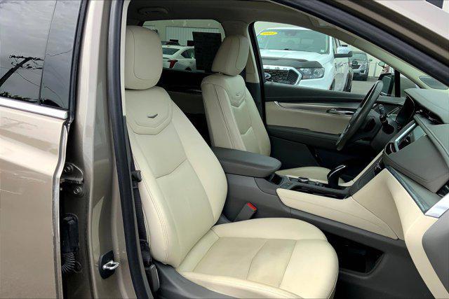 used 2022 Cadillac XT5 car, priced at $28,000