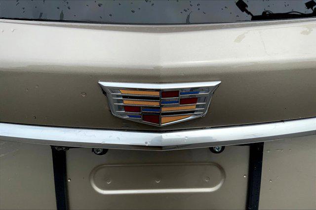 used 2022 Cadillac XT5 car, priced at $28,000