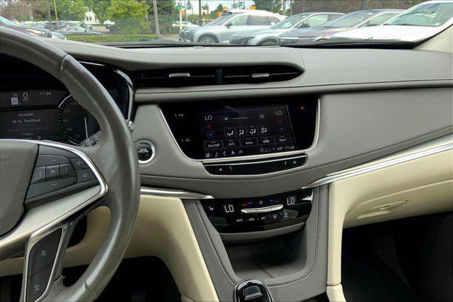 used 2022 Cadillac XT5 car, priced at $28,000