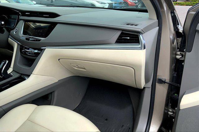 used 2022 Cadillac XT5 car, priced at $28,000