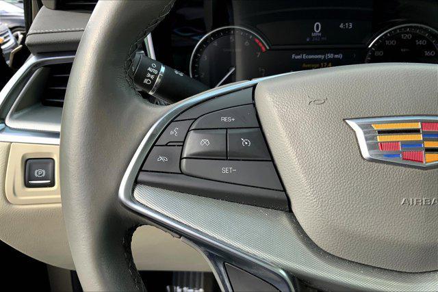 used 2022 Cadillac XT5 car, priced at $31,962