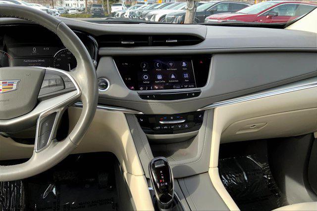 used 2022 Cadillac XT5 car, priced at $31,962