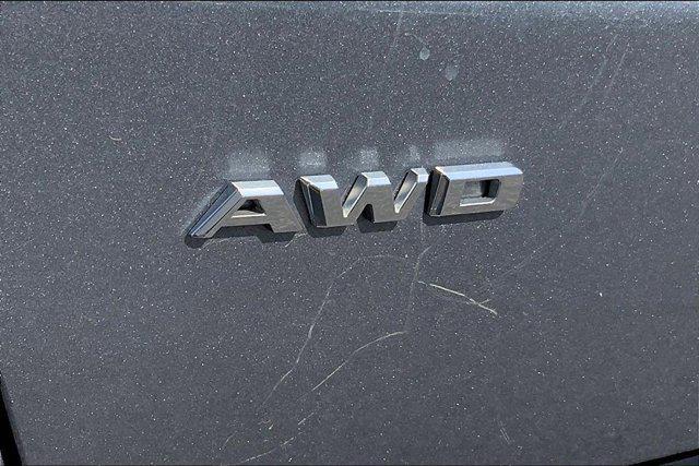 used 2022 Cadillac XT5 car, priced at $33,500