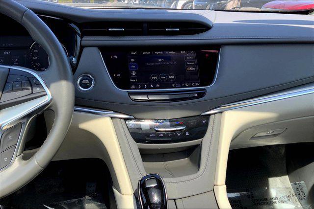 used 2022 Cadillac XT5 car, priced at $33,500