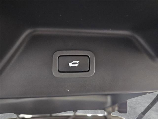 used 2018 Land Rover Range Rover car, priced at $35,990