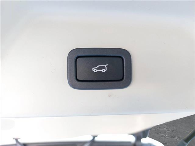 used 2015 Land Rover Range Rover car, priced at $28,328