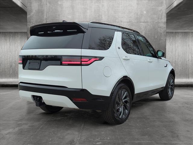 new 2024 Land Rover Discovery car, priced at $74,018