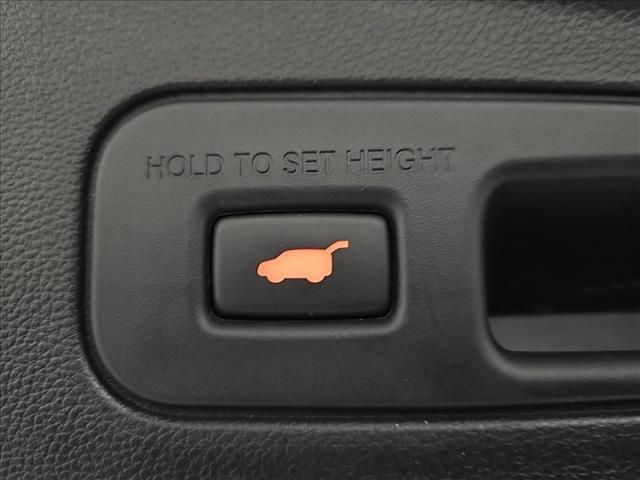 used 2022 Acura MDX car, priced at $41,490