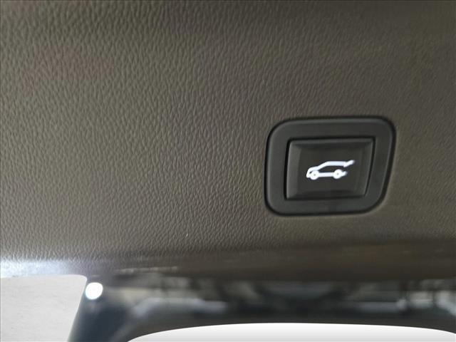 used 2022 Cadillac Escalade car, priced at $69,995