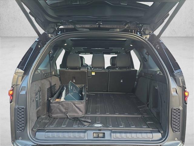 new 2026 Land Rover Discovery car, priced at $77,641