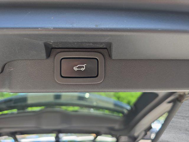 used 2019 Land Rover Discovery car, priced at $19,990
