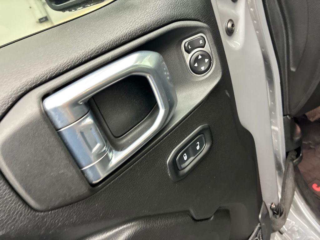 used 2021 Jeep Wrangler Unlimited car, priced at $25,734