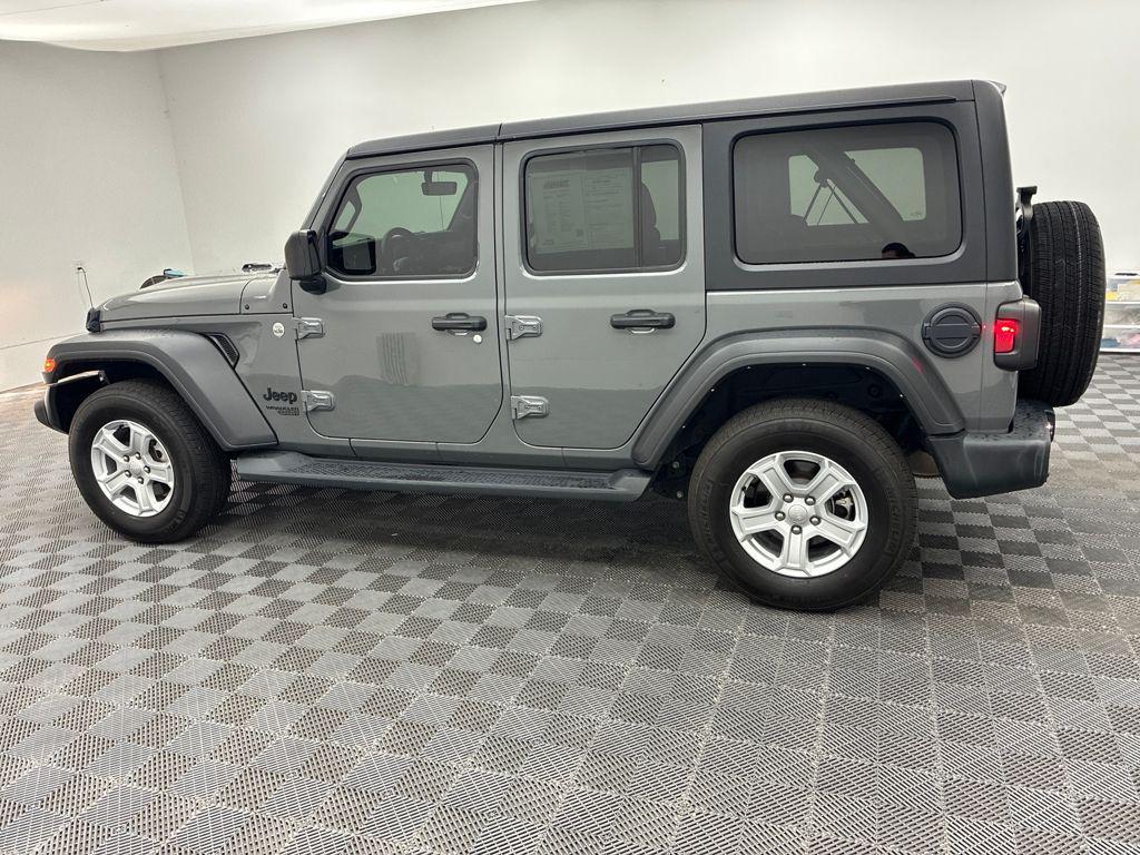 used 2021 Jeep Wrangler Unlimited car, priced at $25,734
