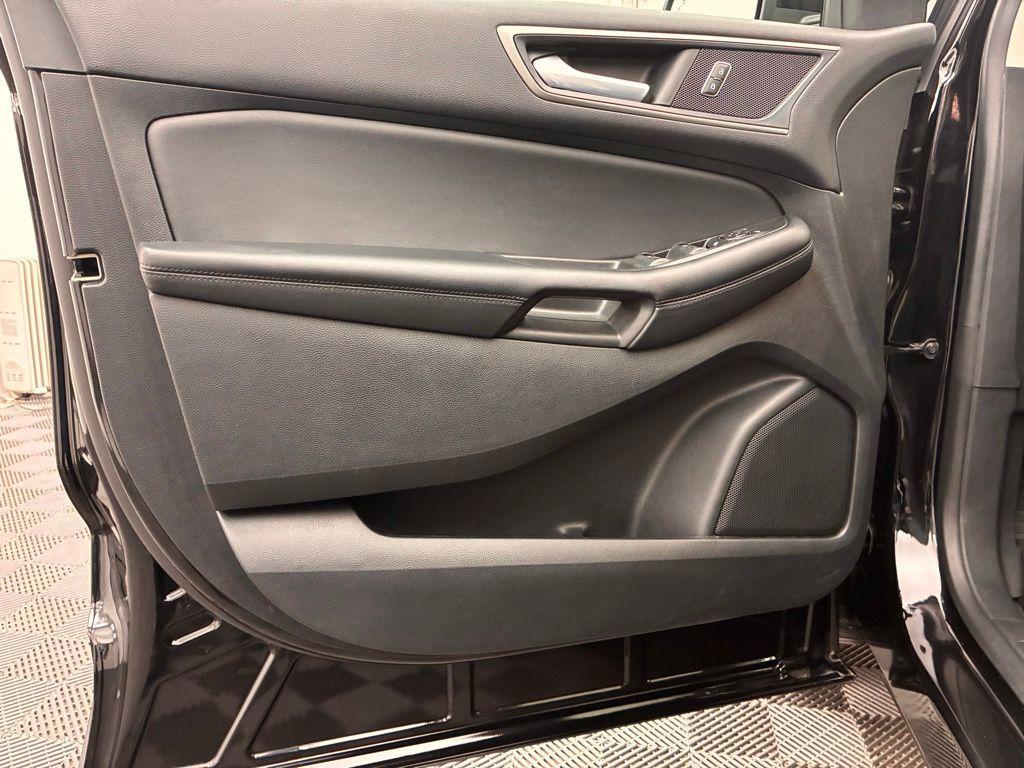 used 2022 Ford Edge car, priced at $25,195