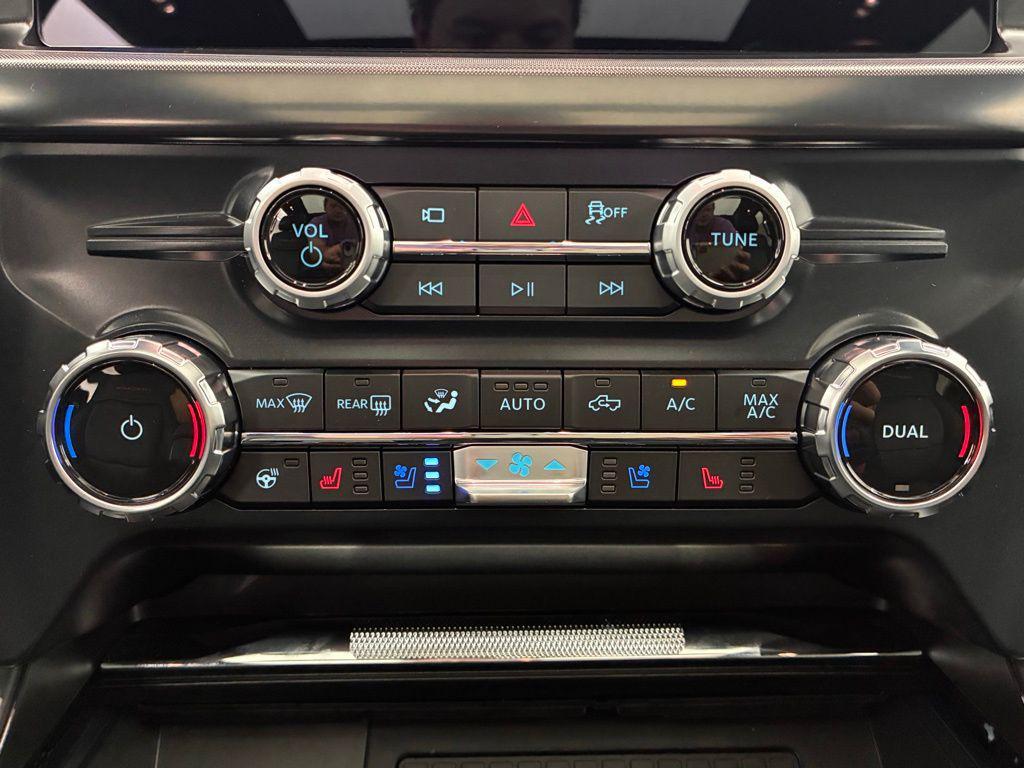 new 2025 Ford F-150 car, priced at $76,098