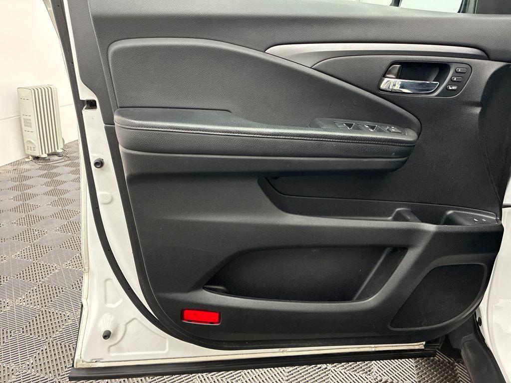 used 2021 Honda Pilot car, priced at $24,374