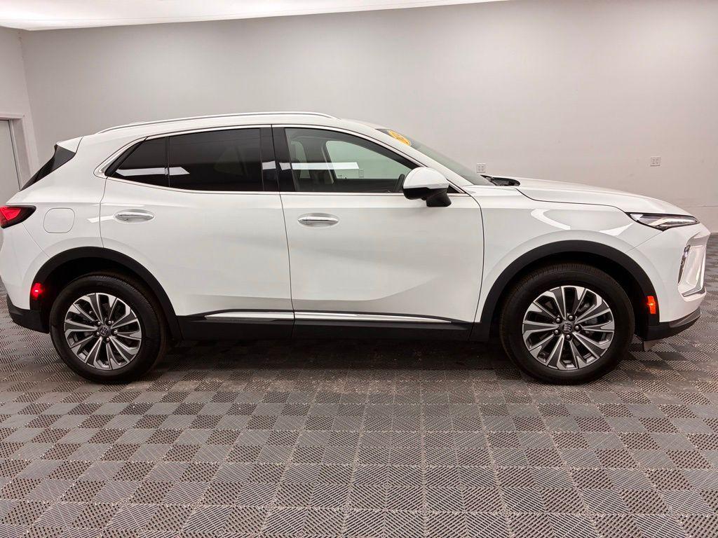 used 2024 Buick Envision car, priced at $28,100