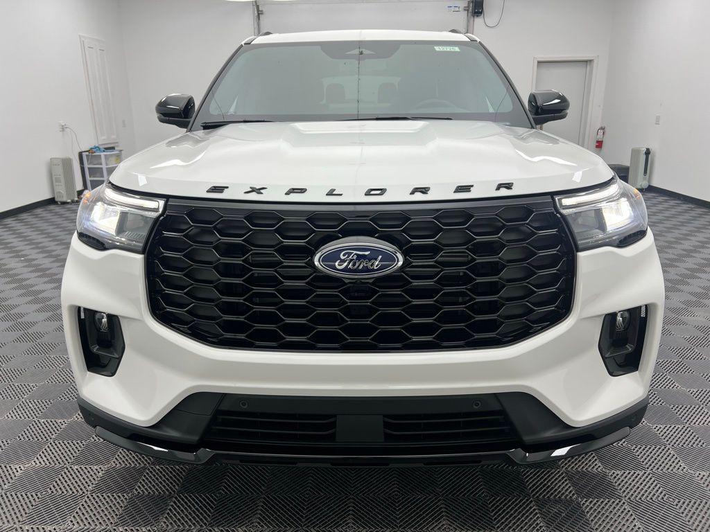 new 2025 Ford Explorer car, priced at $47,882