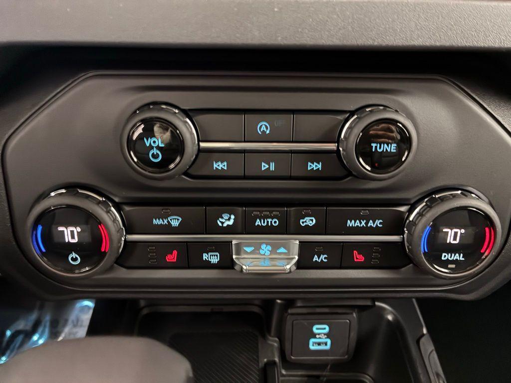 new 2025 Ford Bronco car, priced at $49,120