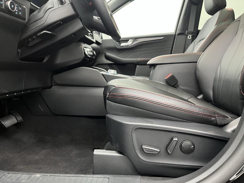 new 2025 Ford Escape car, priced at $37,390