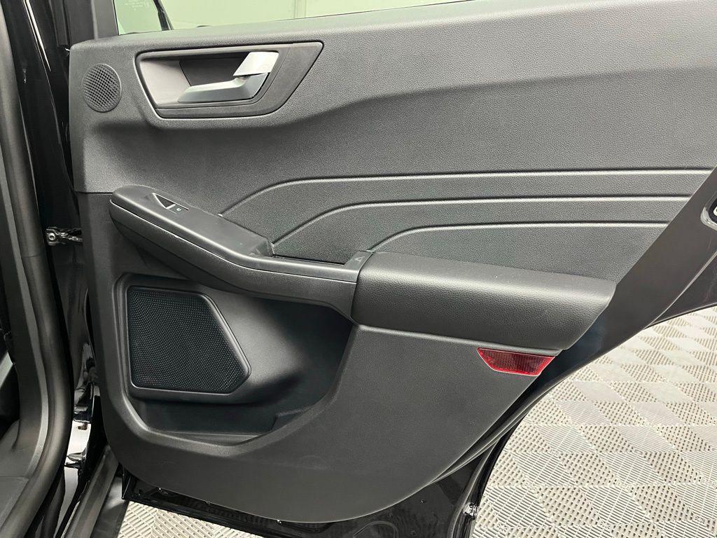 new 2025 Ford Escape car, priced at $35,175