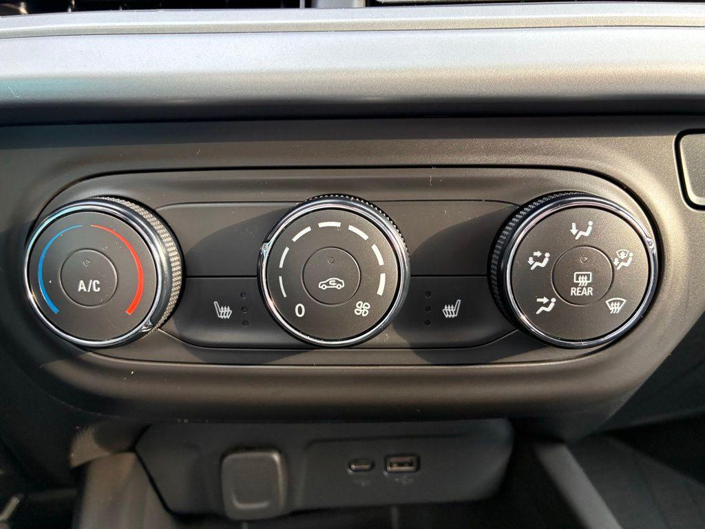 used 2024 Chevrolet Trax car, priced at $22,696