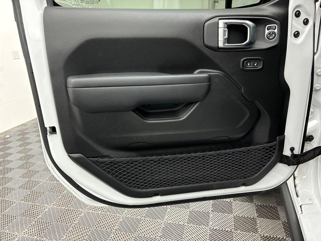 used 2024 Jeep Gladiator car, priced at $36,259