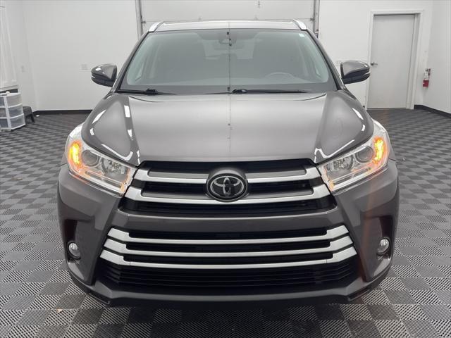 used 2019 Toyota Highlander car, priced at $30,589